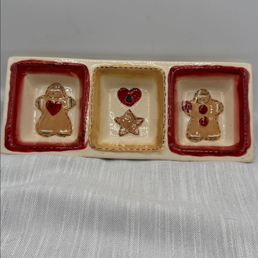 La Dolce Vita grandma’s Gingerbread collection Dish 3 sections 12” X 5” NWOT